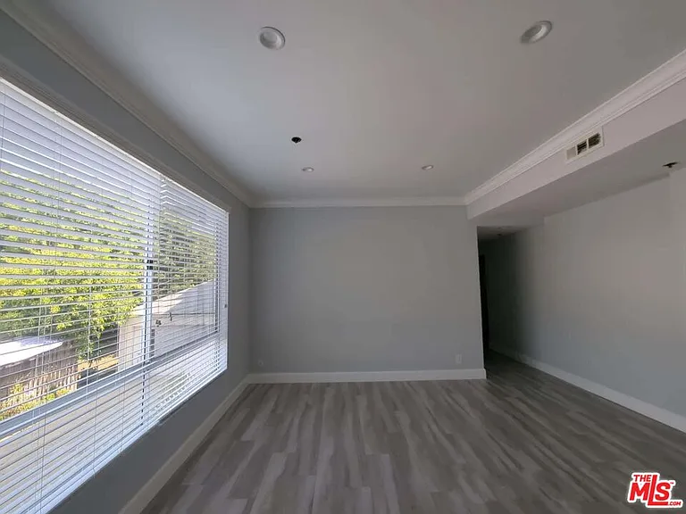 1844 Thayer Ave #102 — Photo 13