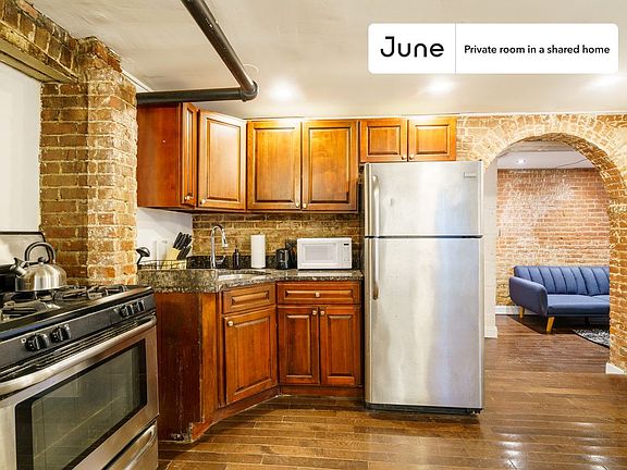 5th image of 260 Lafayette Ave #C