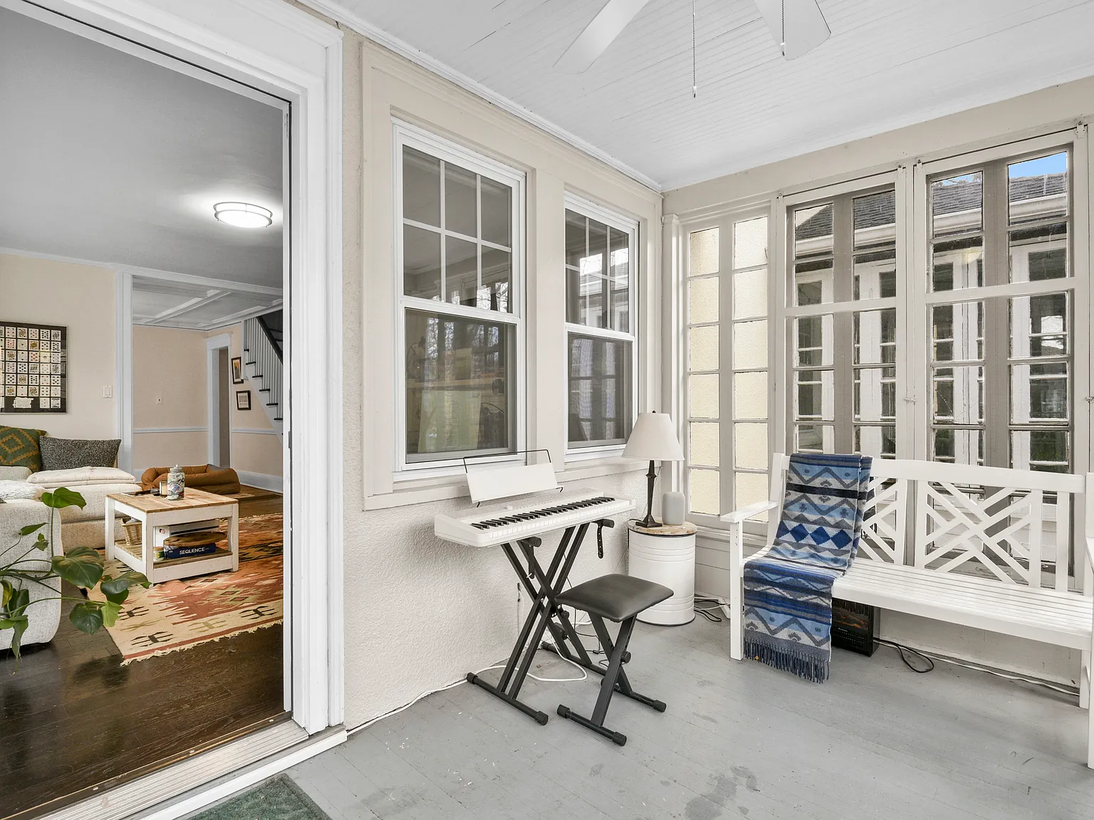 3 bed, 1.5 bath, 1200 sqft, $5,000 — Photo 3