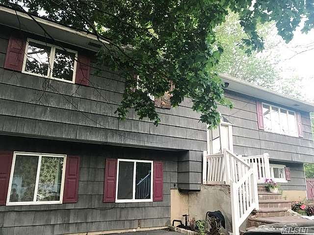 1st image of 11 Shenandoah Blvd