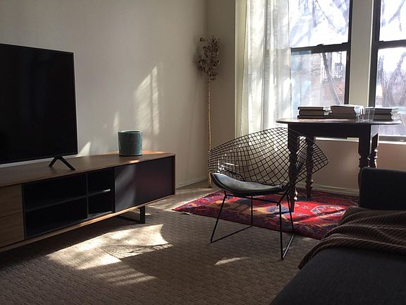 3rd image of 1642 W Belmont Ave #1