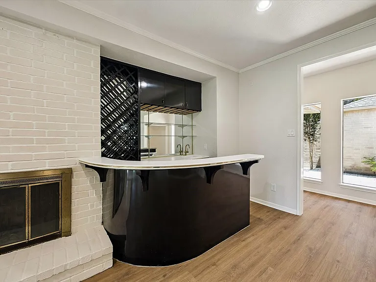 7618 Bankside Dr — Photo 6