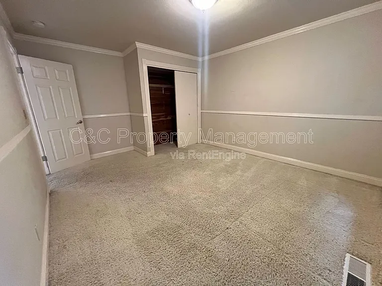 250 Monroe St #1 — Photo 7