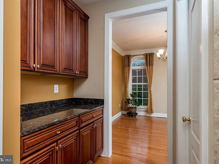 2123 Split Creek Ln — Photo 7
