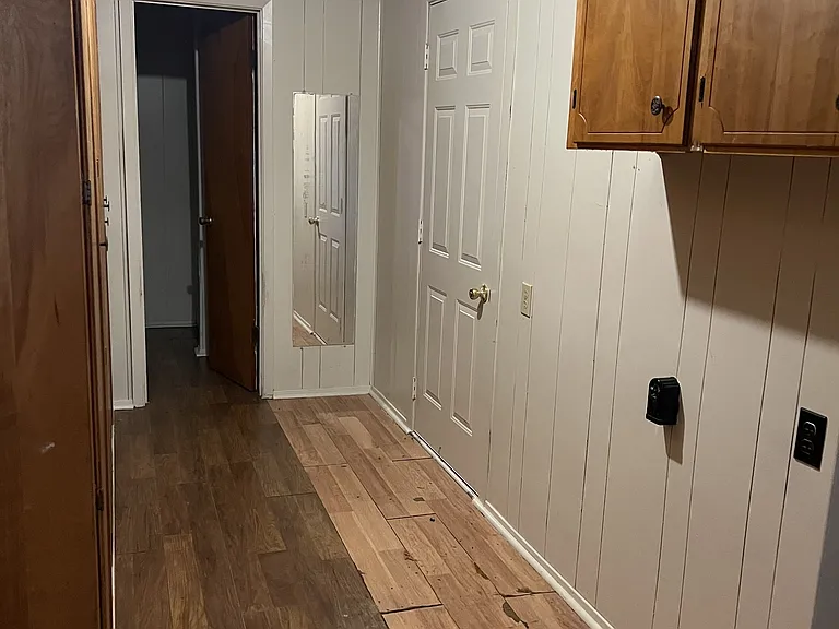 416 E Main St — Photo 8