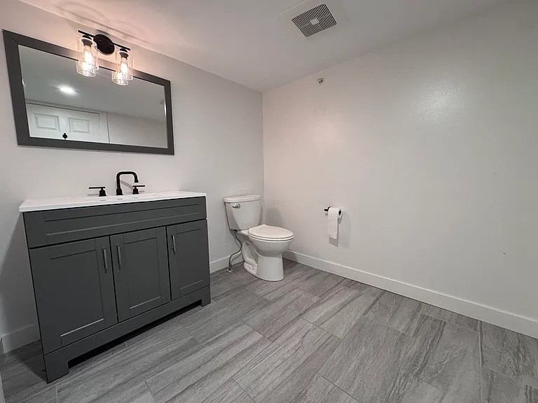 84 Main St #5 — Photo 16