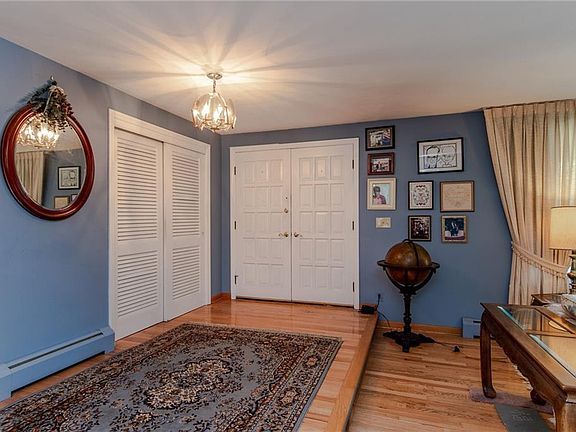 5th image of 88 Woodside Dr #E