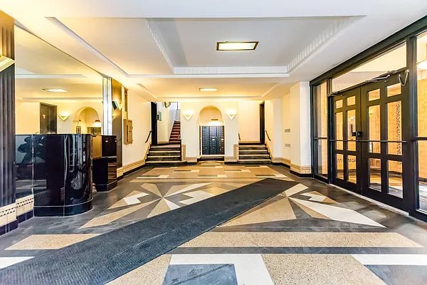 Sold by Row Real Estate LLC | media 11