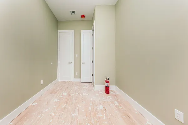 Rented by Nooklyn NYC LLC | media 12