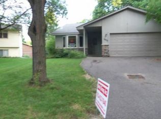 10570 Unity St NW, Coon Rapids, MN 55433