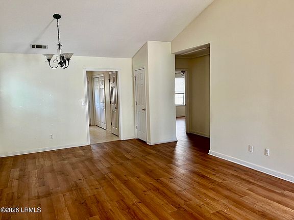 4th image of 150 Cedar Grove Circle