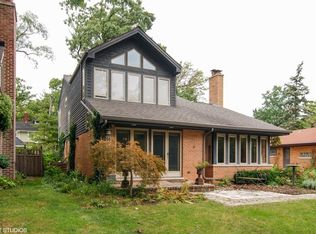 256 Fairbank Rd, Riverside, IL 60546