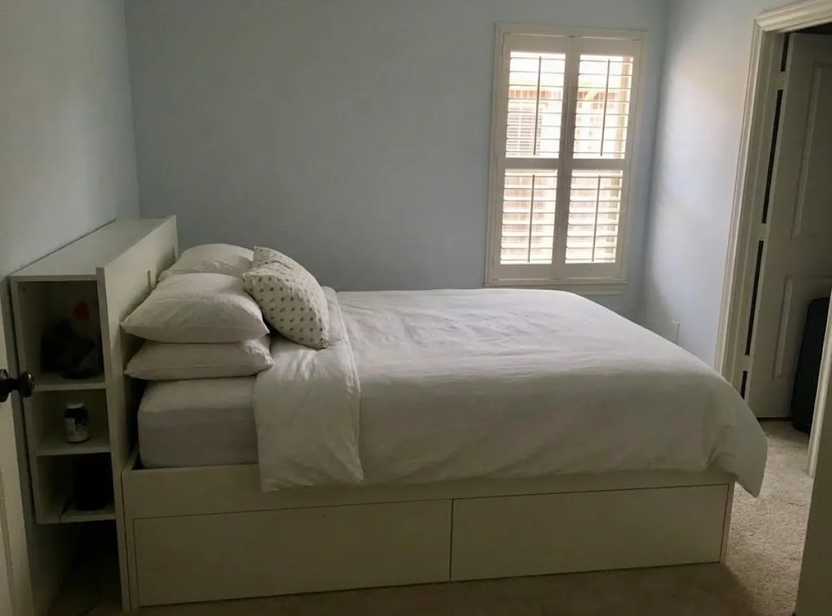 4 bed, 2500 sqft, $3,200 — Photo 3