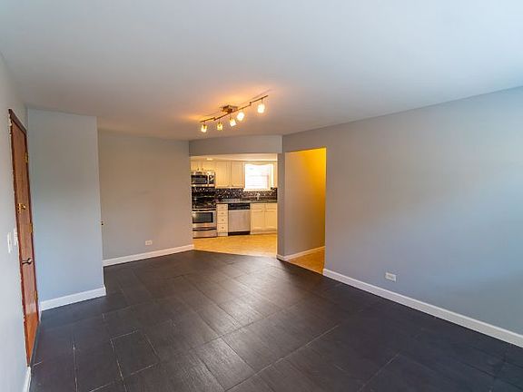 4th image of 7019 W Medill Ave APT Gw