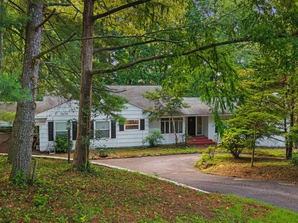 124 Orchard Cir, Oak Ridge, TN 37830