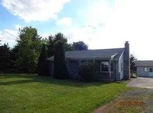 29428 S State Line Rd, Beecher, IL 60401