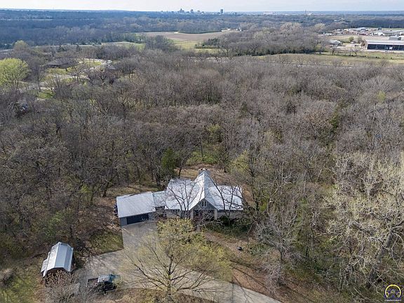 3rd image of 2331 SE Libra Ave
