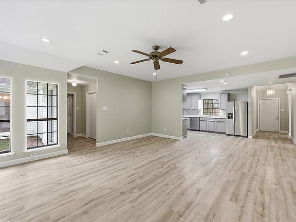 4th image of 7215 Pleasant Bend Dr
