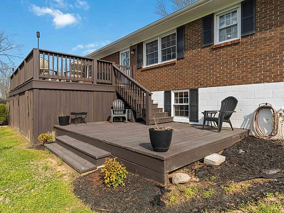 5th image of 102 Sherwood Dr