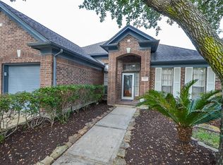 3311 Shadowbark Dr, Pearland, TX 77082