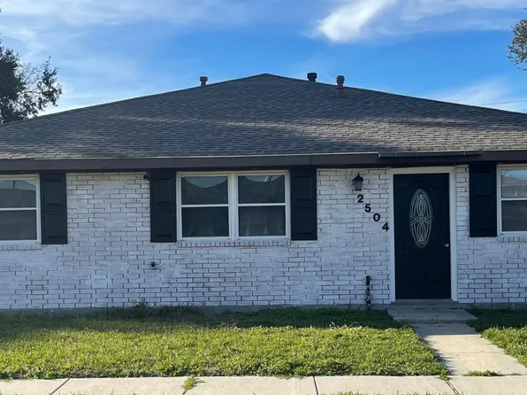 2504 Kenneth Dr, Violet, LA 70092