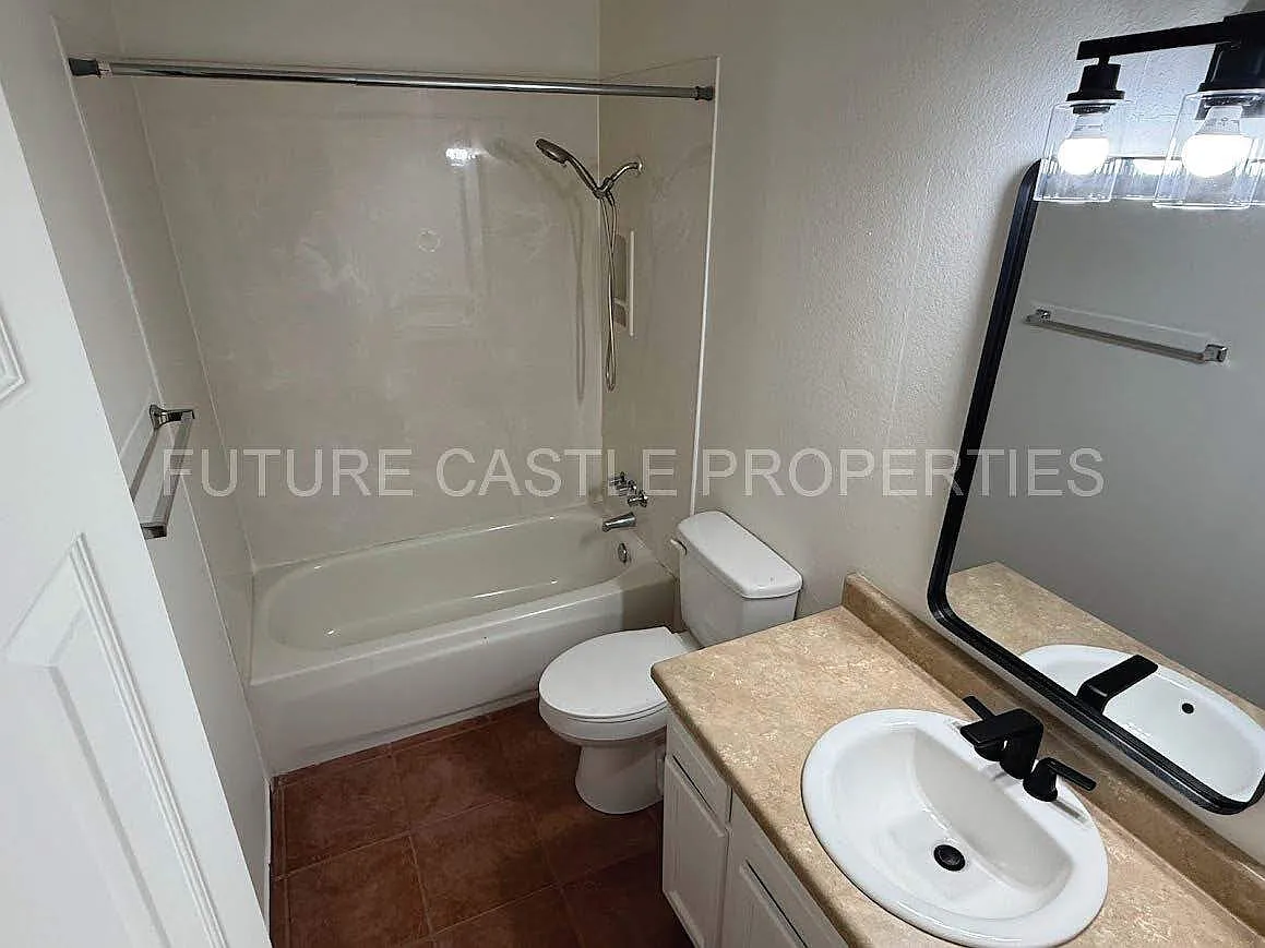 11104 Hagen Road Northeast - 1 — Photo 4