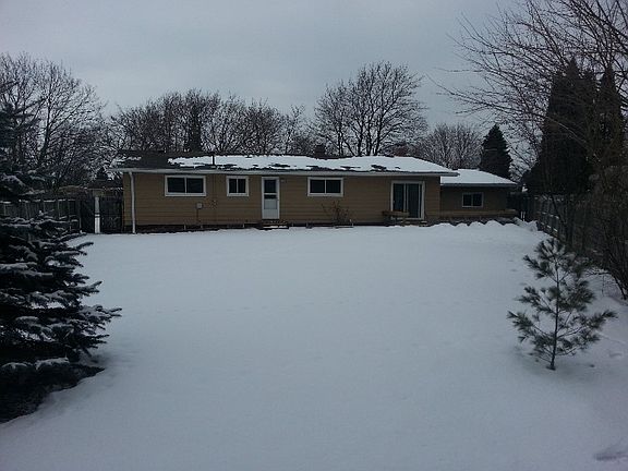 3rd image of 3324 Broadmore Dr