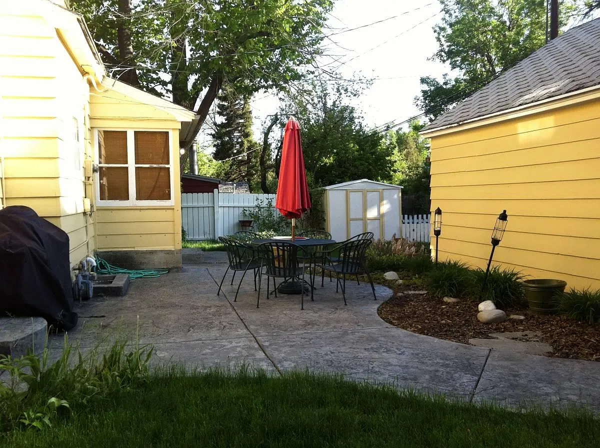 2228 Elm St — Photo 4