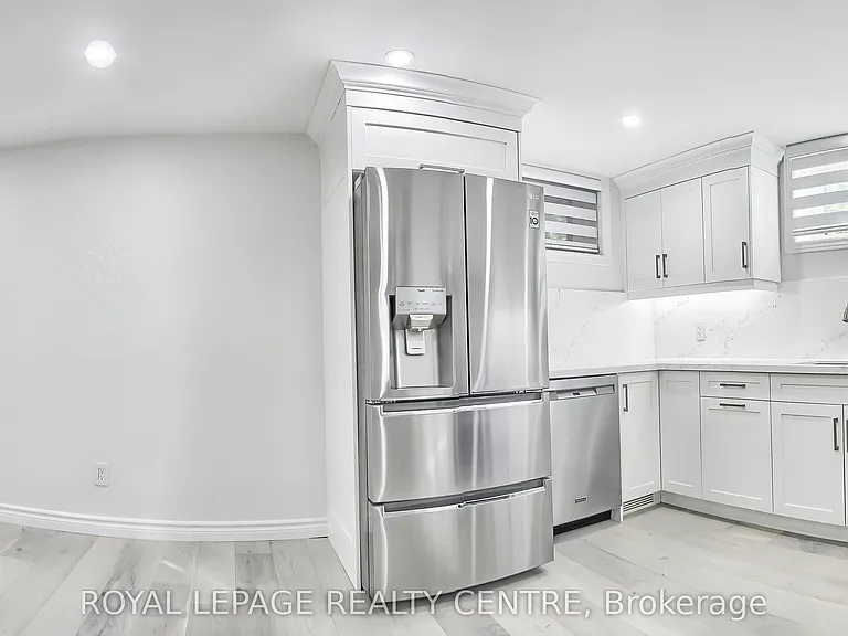 1087 Orchard Rd #LOWER — Photo 15