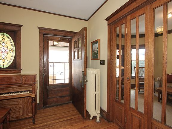 4th image of 517 S Elmwood Ave