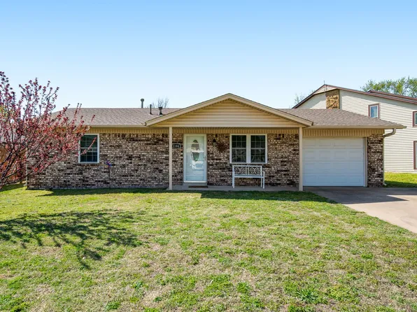 1104 Locke St, Pryor, OK 74361