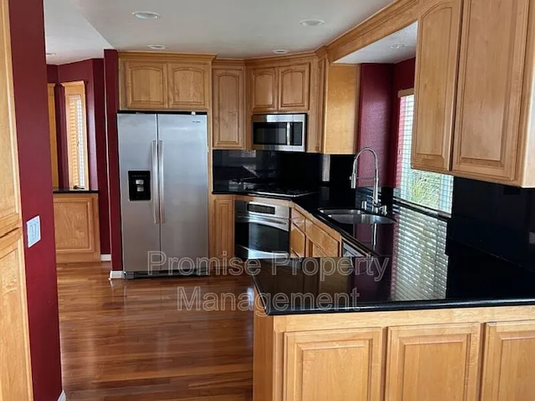 3176 San Helena Dr — Photo 6