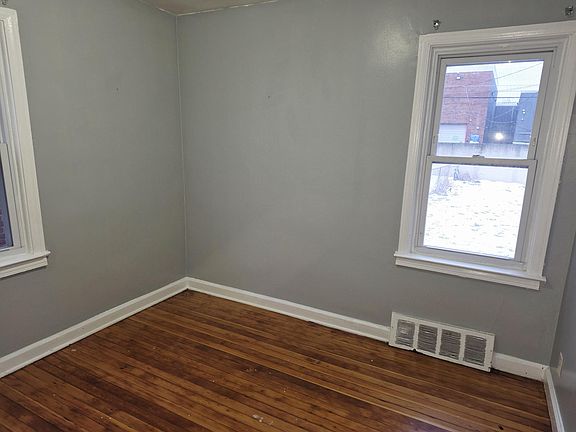 2nd image of 5671 N Highland St