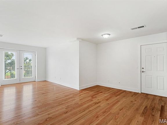 5th image of 5630 Pershing Ave Unit 45