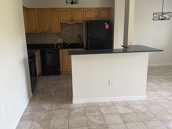 3rd image of 33753 Pondview Cir