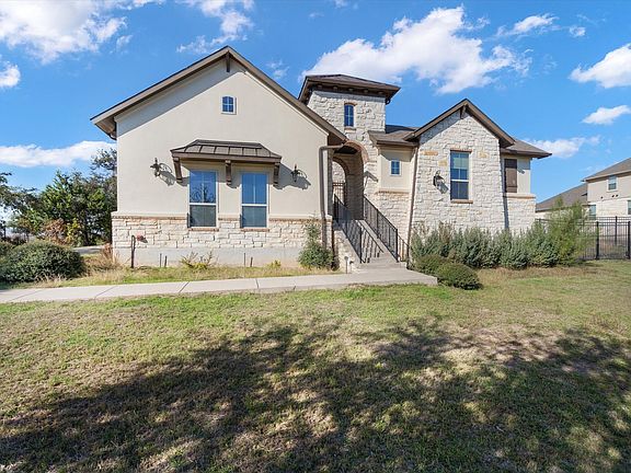 5th image of 210 Bluff Woods Dr