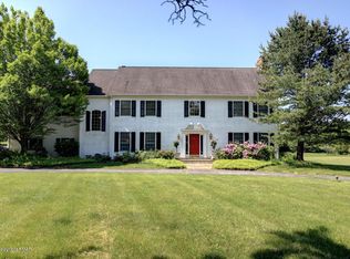 2475 Tennis Ct, Bethlehem, PA 18015