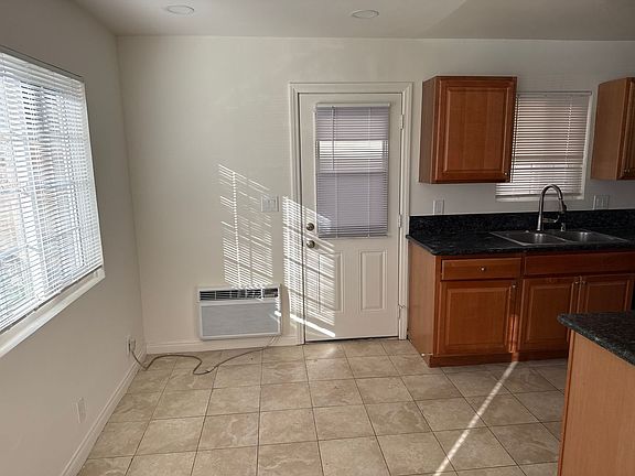 5th image of 8832-8848 La Salle St #8832