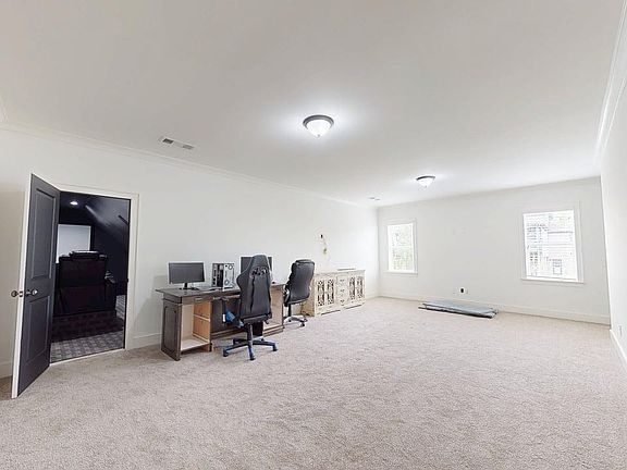 5th image of 849 Dartmoor Ln
