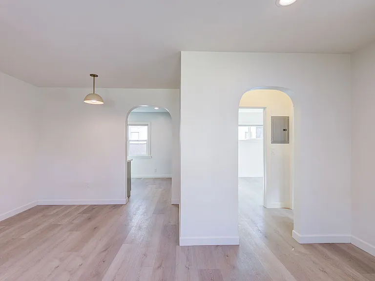Riverside Residences — Photo 1