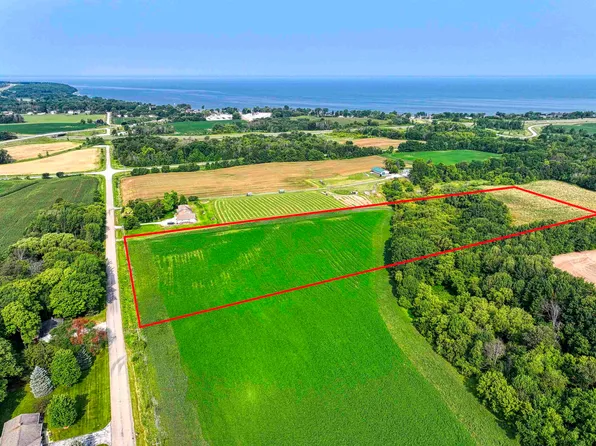 Bader Rd, Luxemburg, WI 54217