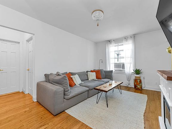 3rd image of 30-31 Hobart St #6K