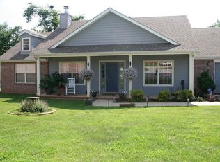 1577 E Wellsley Pl, Fayetteville, AR 72703
