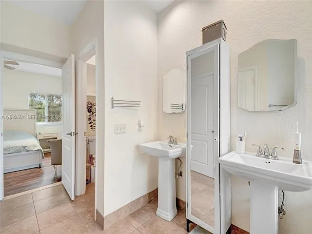 16339 Malibu Dr #22 — Photo 6
