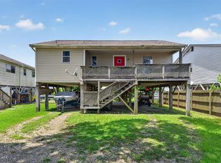 522 Oklahoma Ave, Bacliff, TX 77518