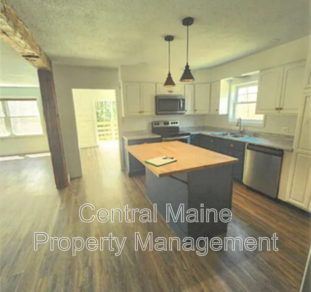 109 S Reynolds Rd — Photo 3