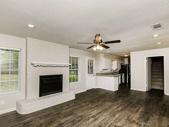 4th image of 2417 Skyline Dr