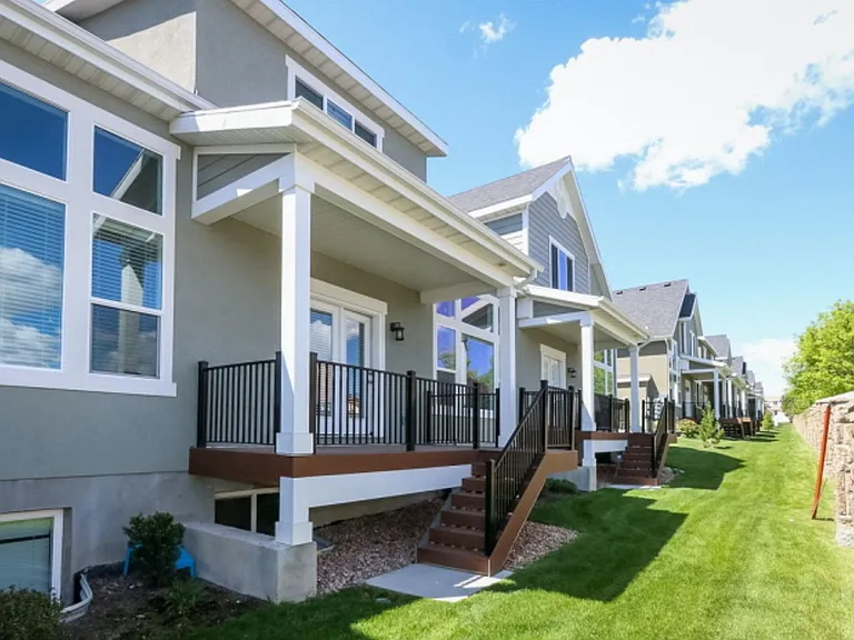 1334 W Wallsburg Dr — Photo 2