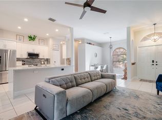 701 Grove Dr, Naples, FL 34120