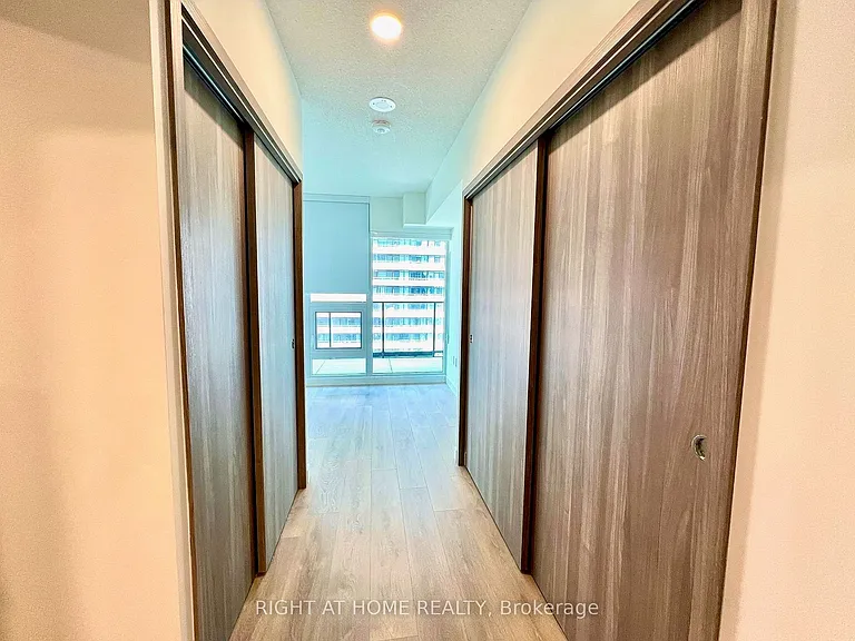 3 Concord Cityplace Way #828 — Photo 11